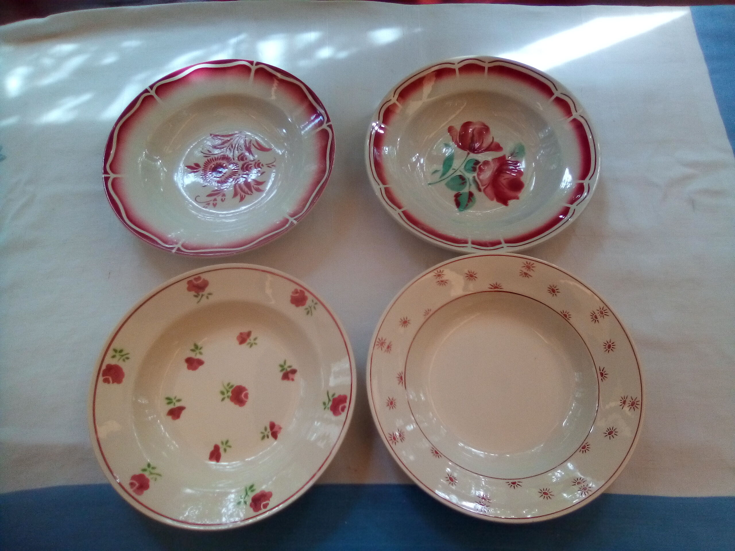 Assorted 8 ancient plates dominating red