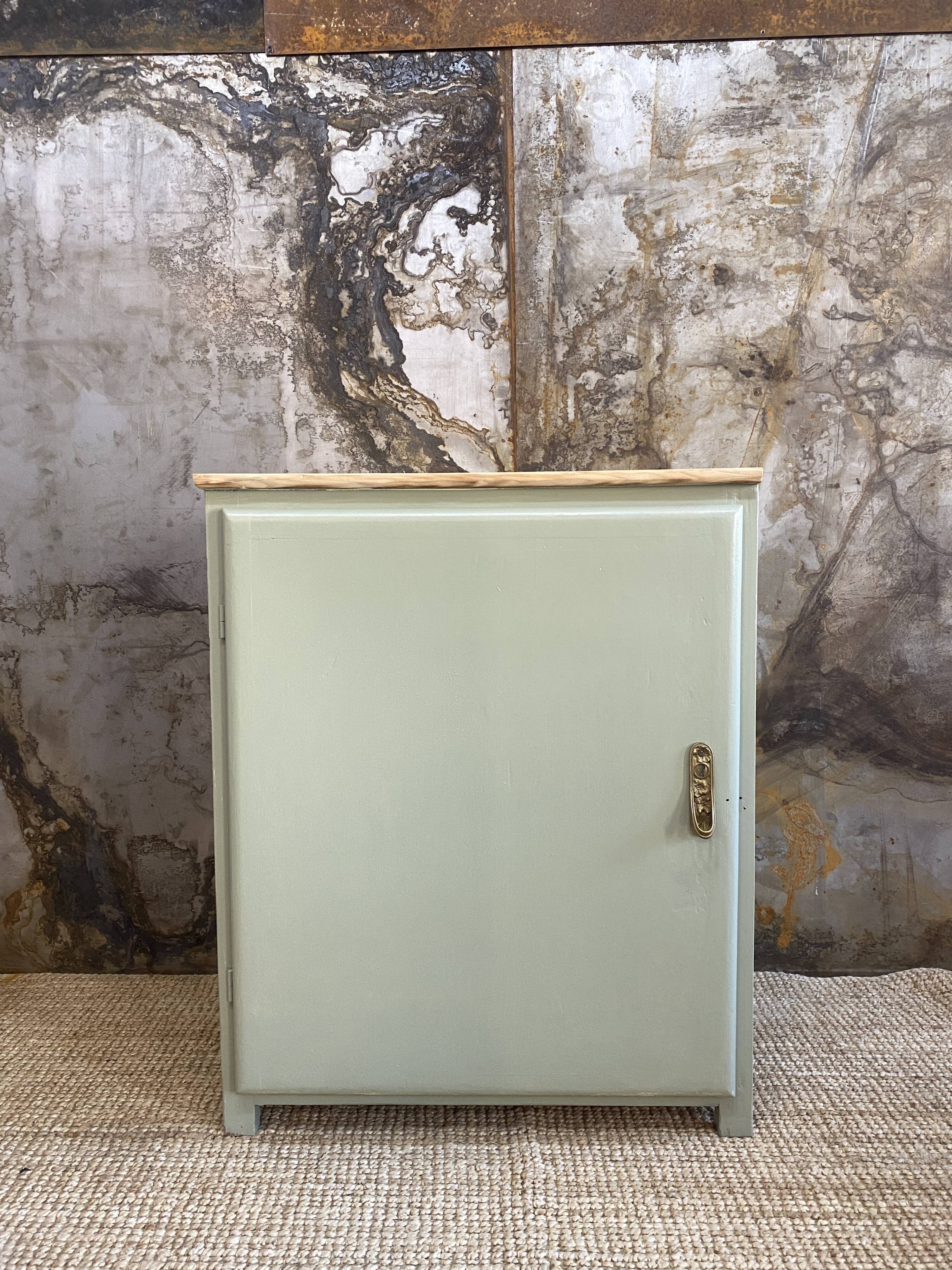 Buffet wood brut & celadon green