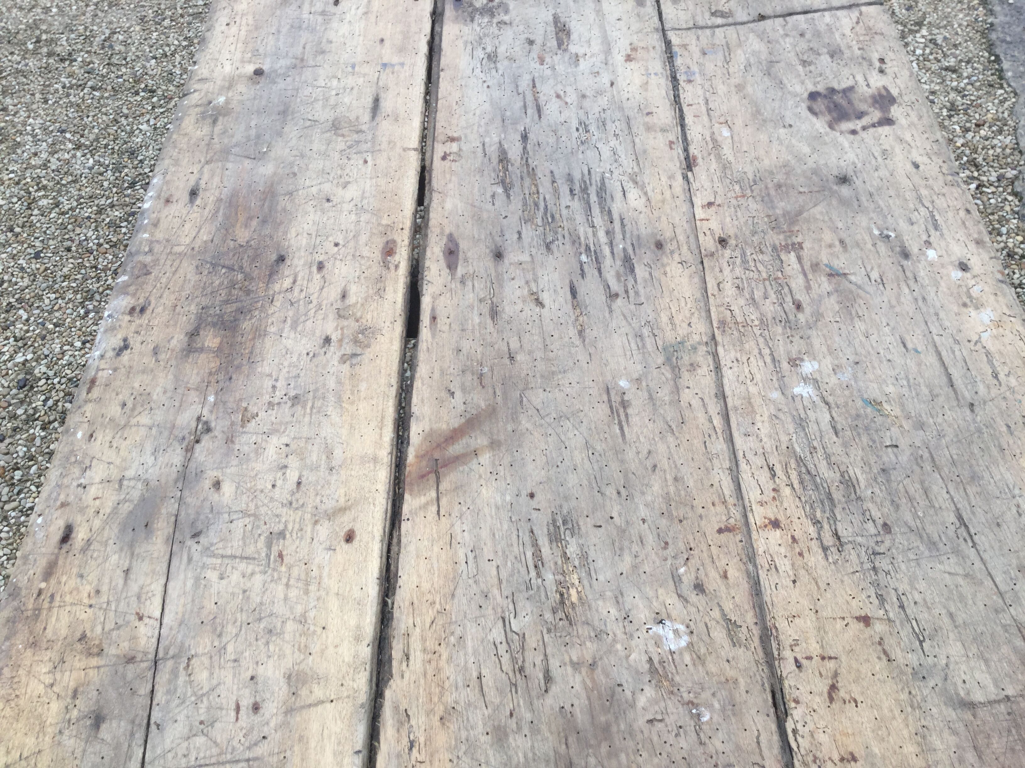Farm table