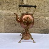 Ancien samovar en cuivre