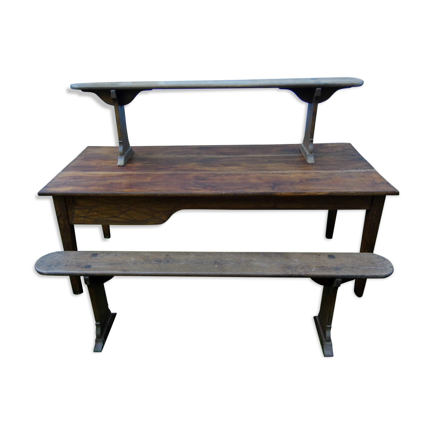 Farmhouse table and its two benches, chestnut, early 20th century