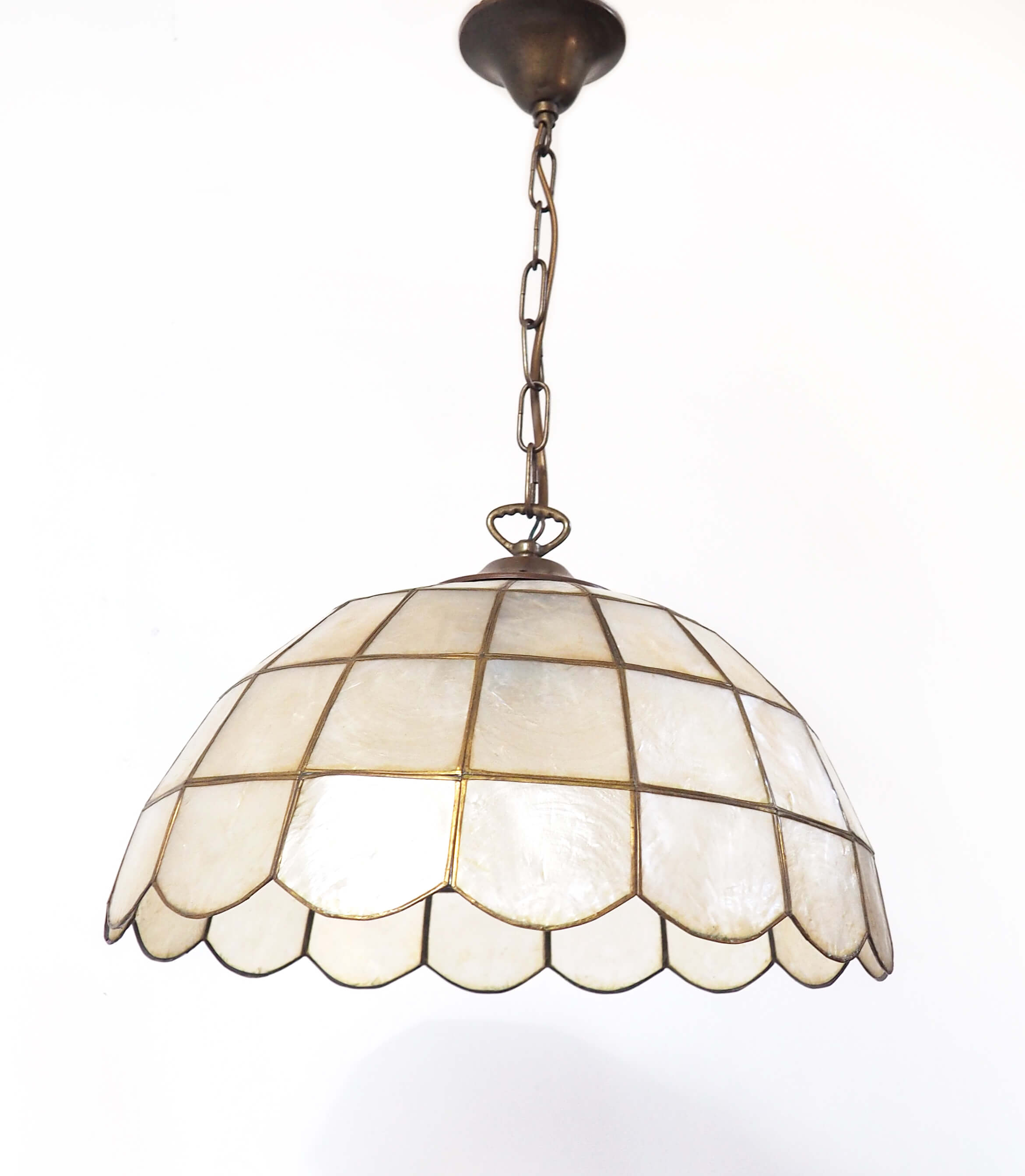 Suspension nacre chaine