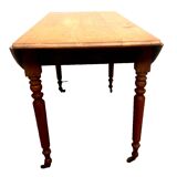 Table Louis Philippe a quatre pieds en orme massif xix siècle