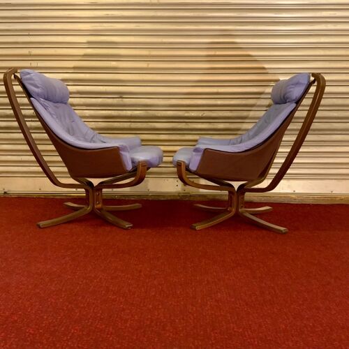 Pair armchairs with 2 ottomans 1971
