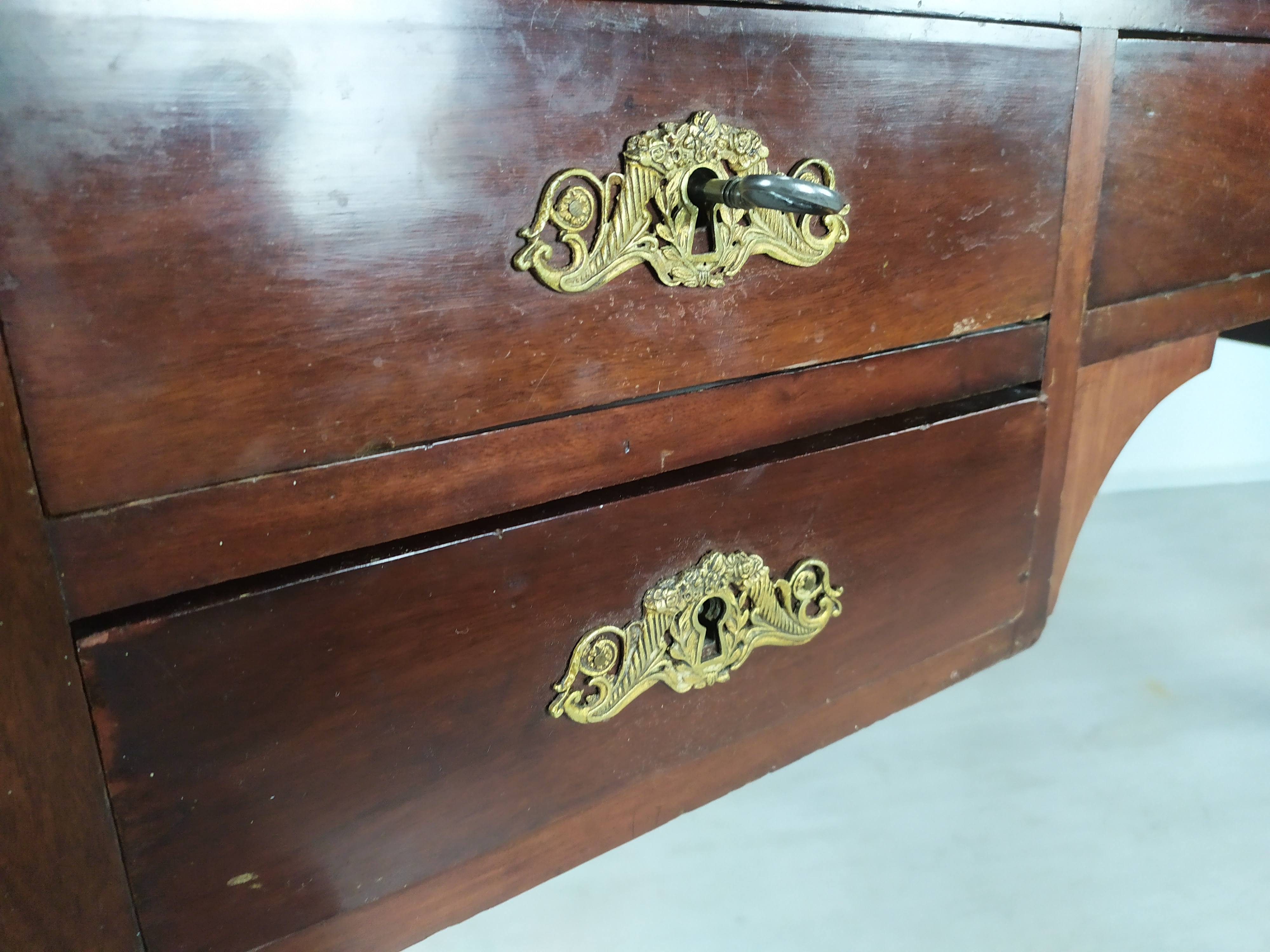 Empire-style desk and chairs