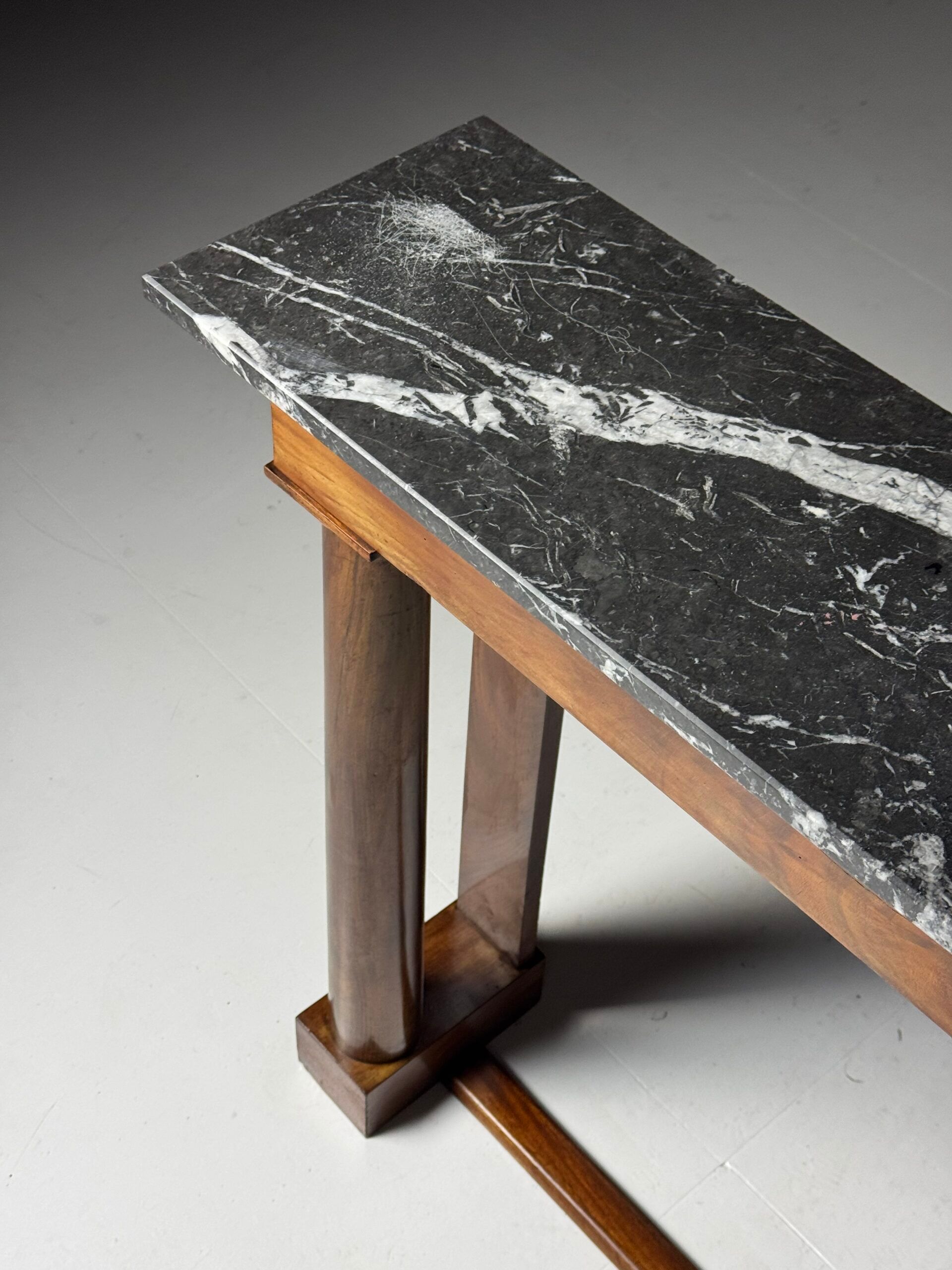 Table d'appoint en acajou de style Empire, 19e siècle