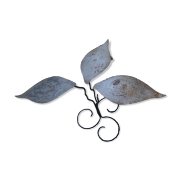 Brushed Metal Garden Table Leaf Patterns