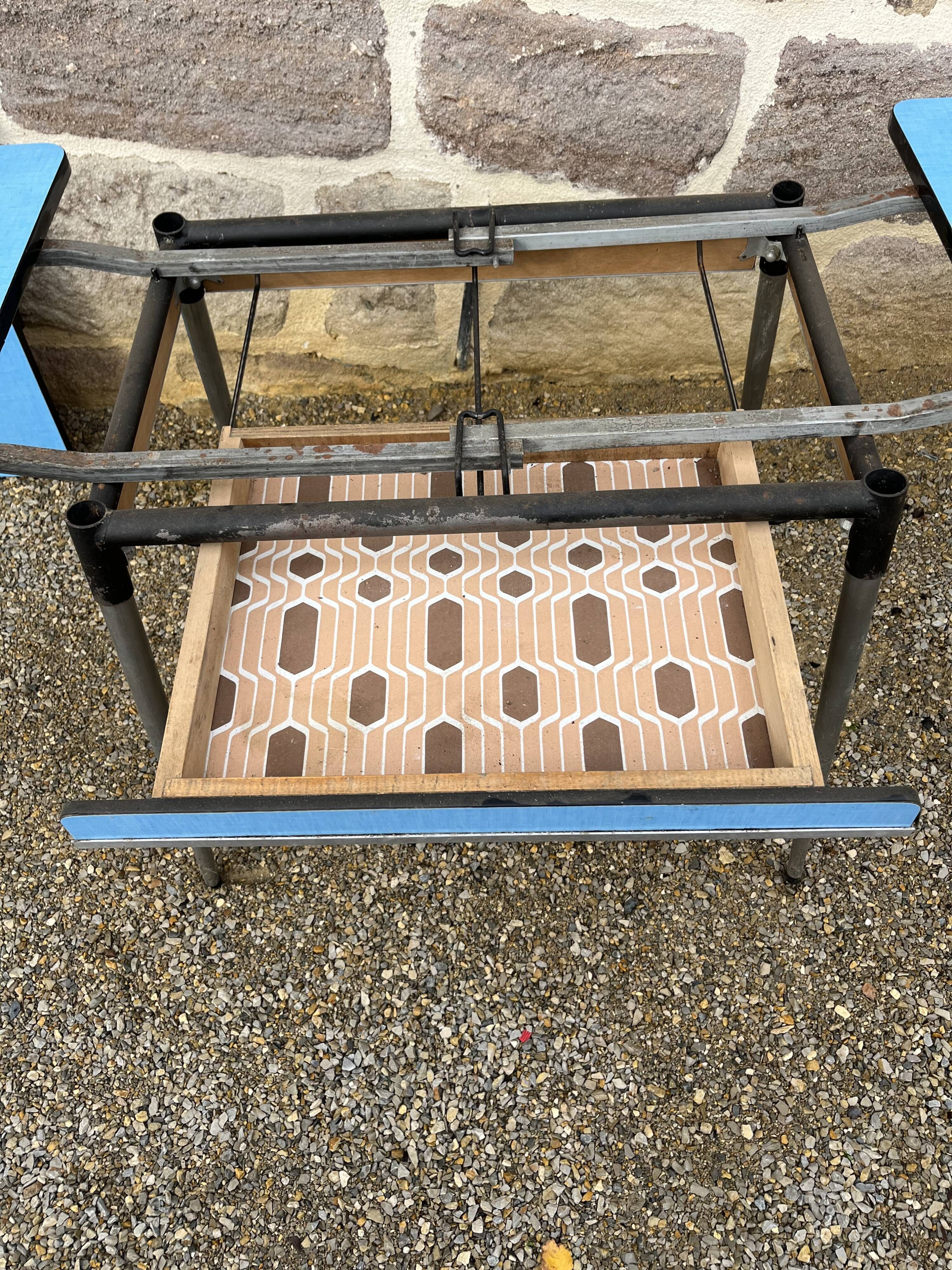 Table formica