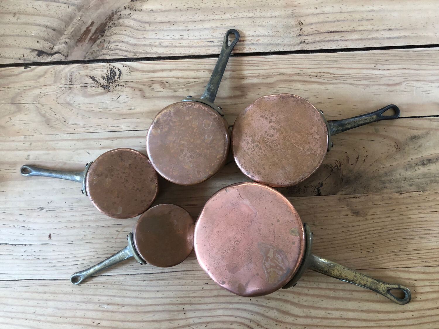 Mini battery of 5 pewter pans