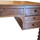 Bureau plat Louis Philippe 19e siècle en chêne doré massif