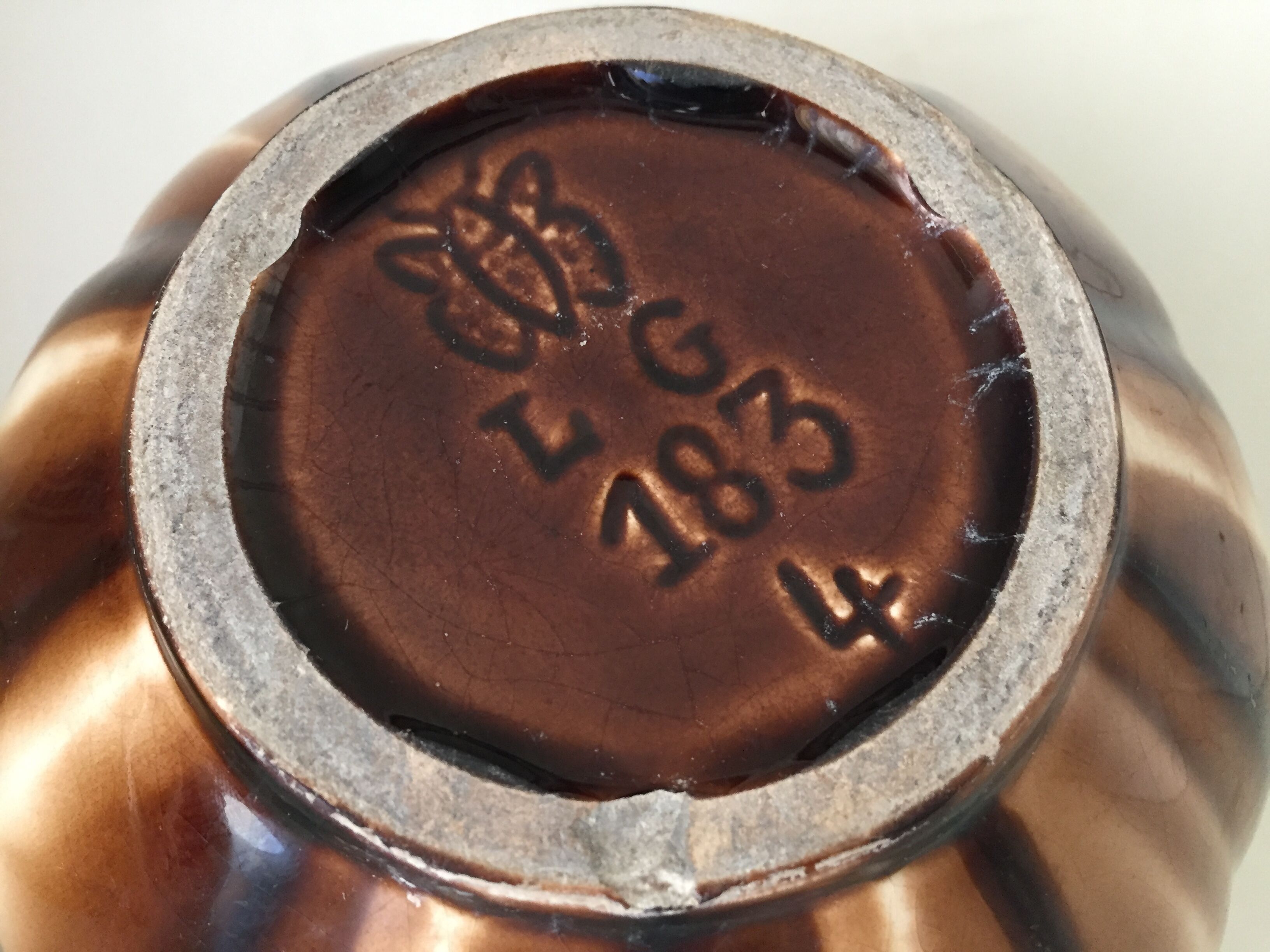 Art deco ceramic pot cover