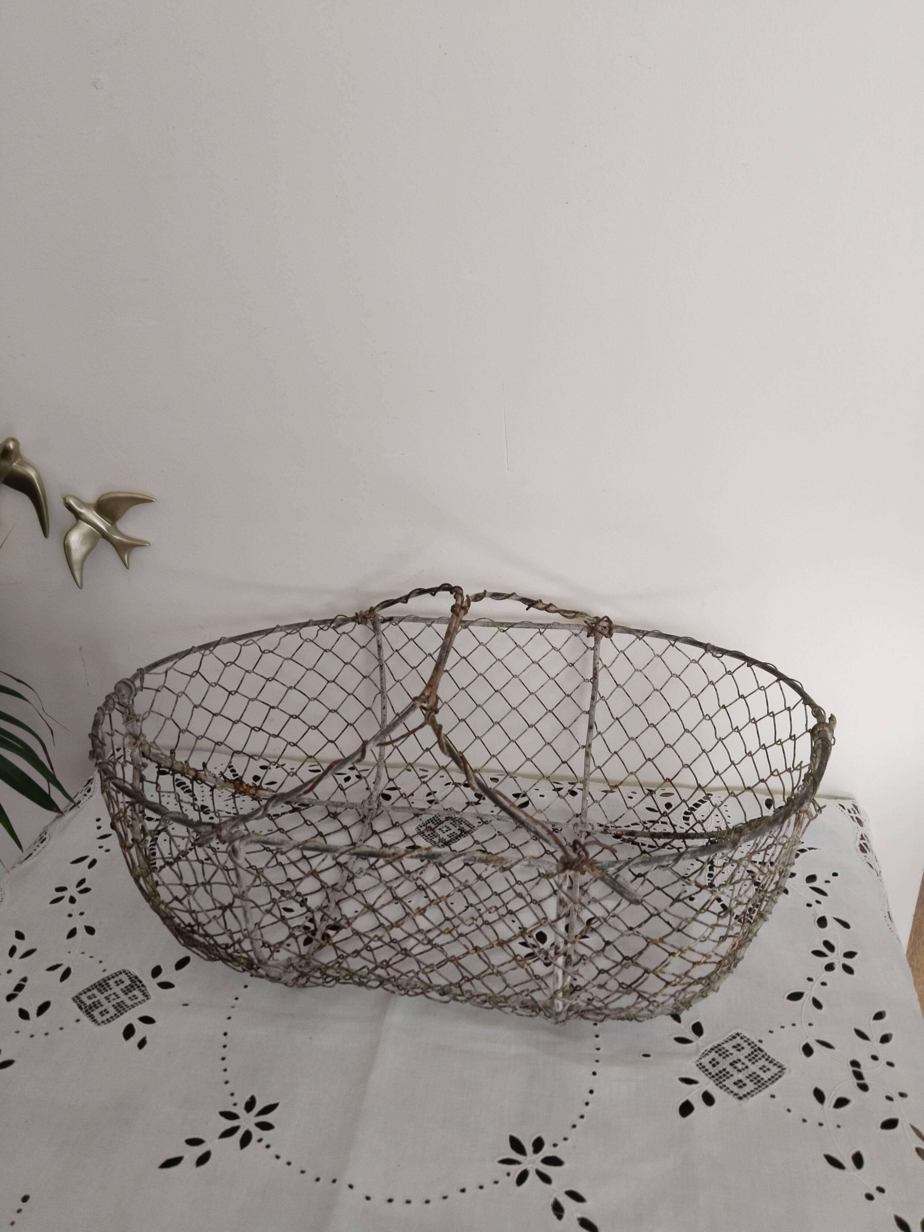 Salad basket, egg basket, vegetable basket, mesh wire basket