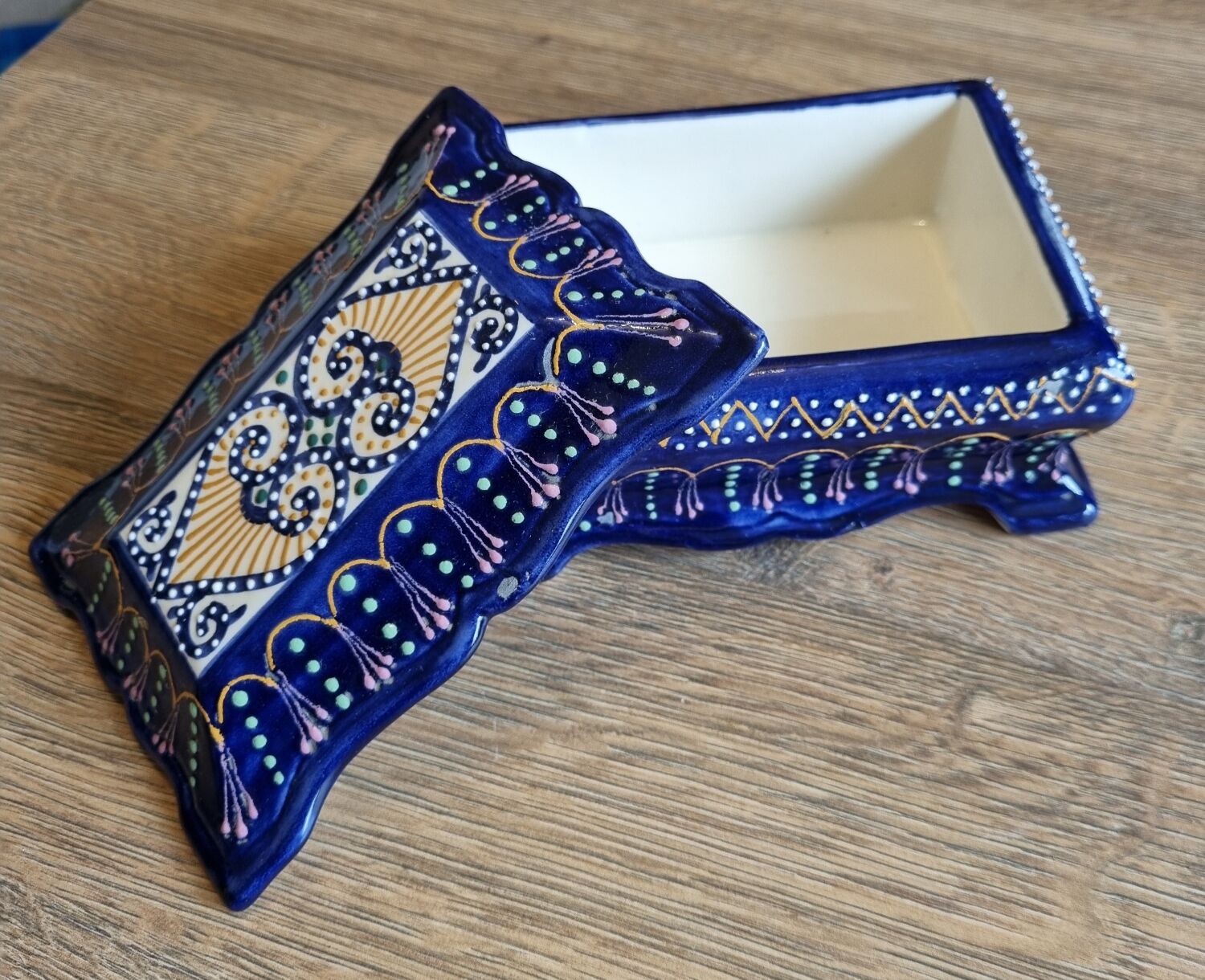 Ceramic box HB Henriot Quimper pointillism