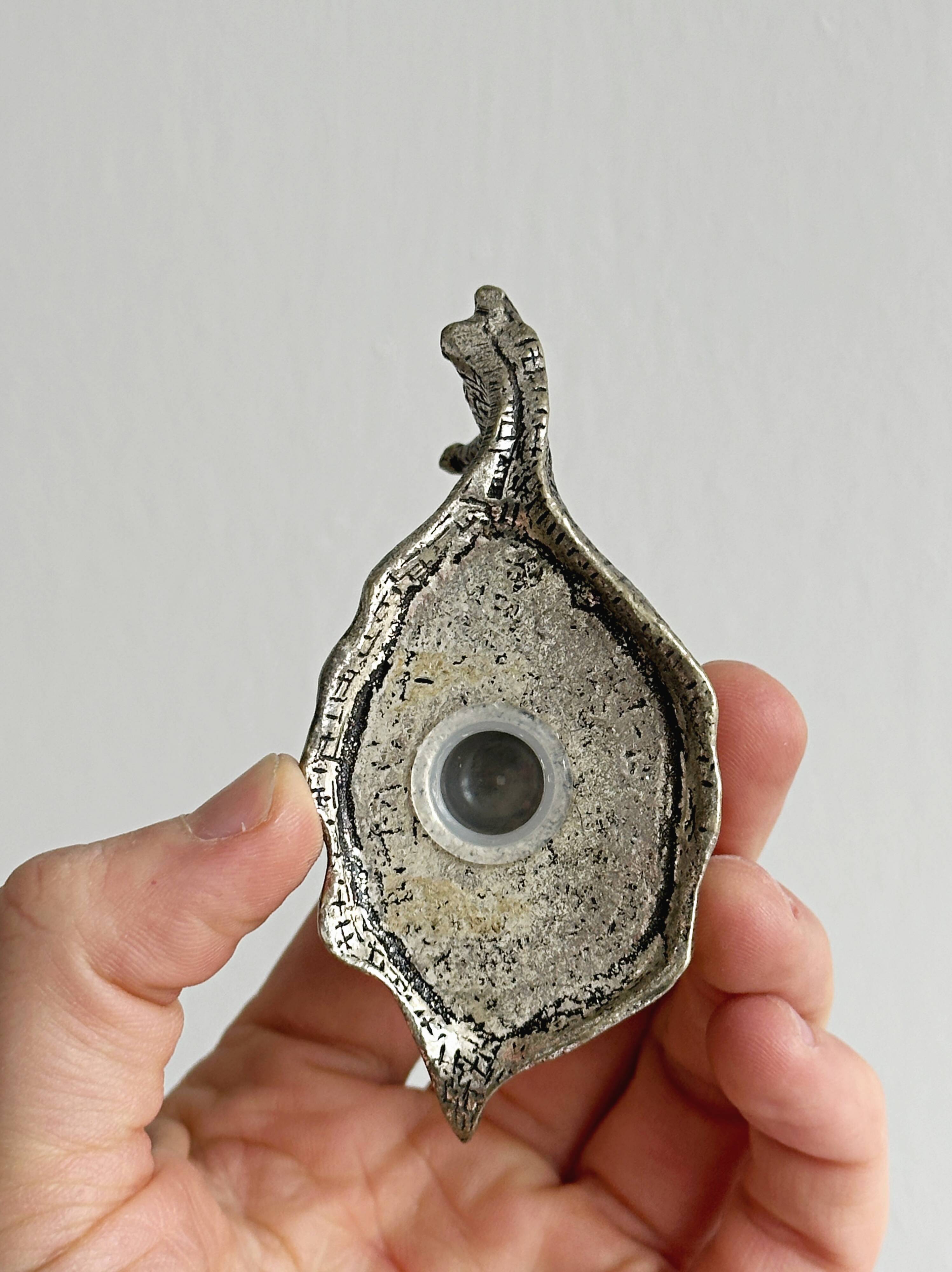 Snail salt or pepper shaker