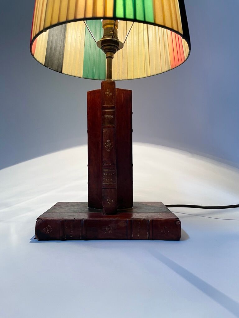 leather-laying lamp