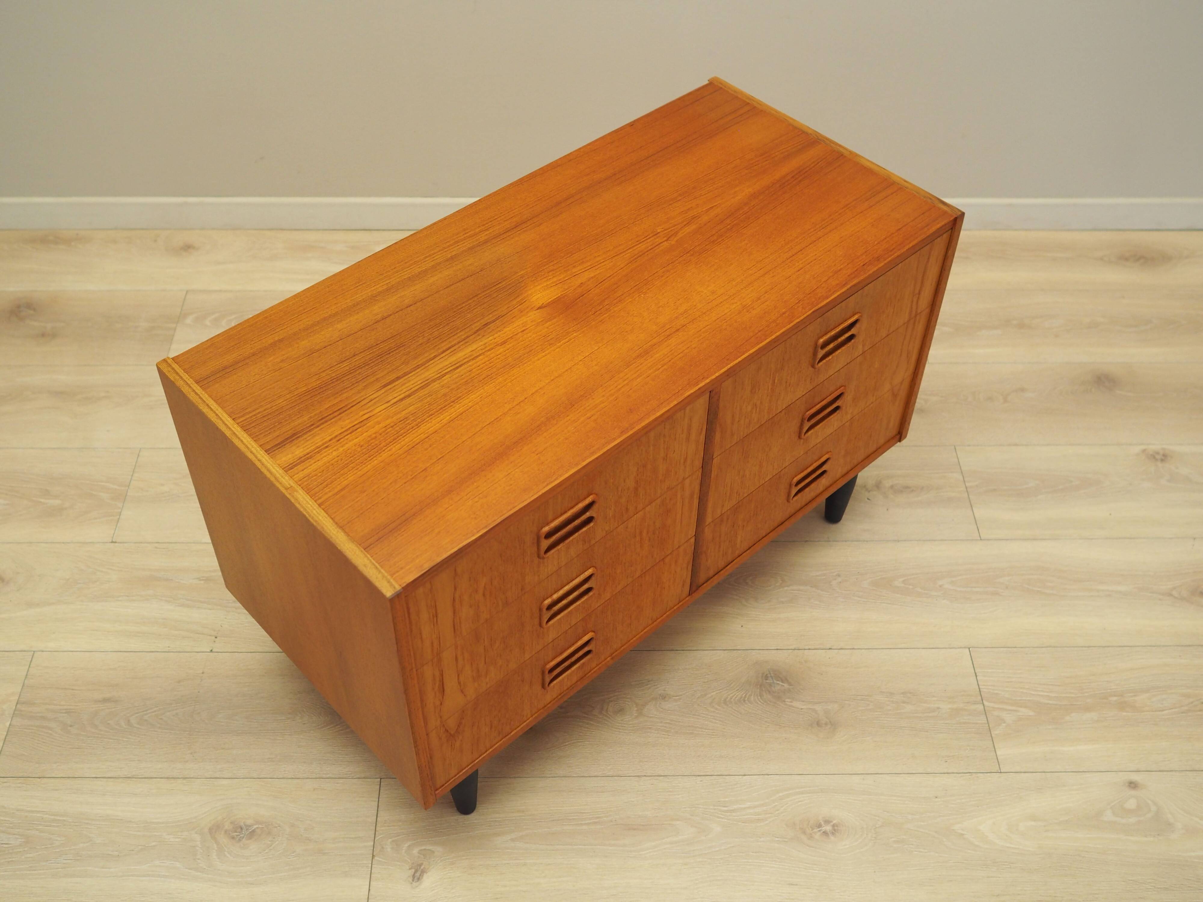 Commode en teck, design danois, années 1960, fabrication : Danemark