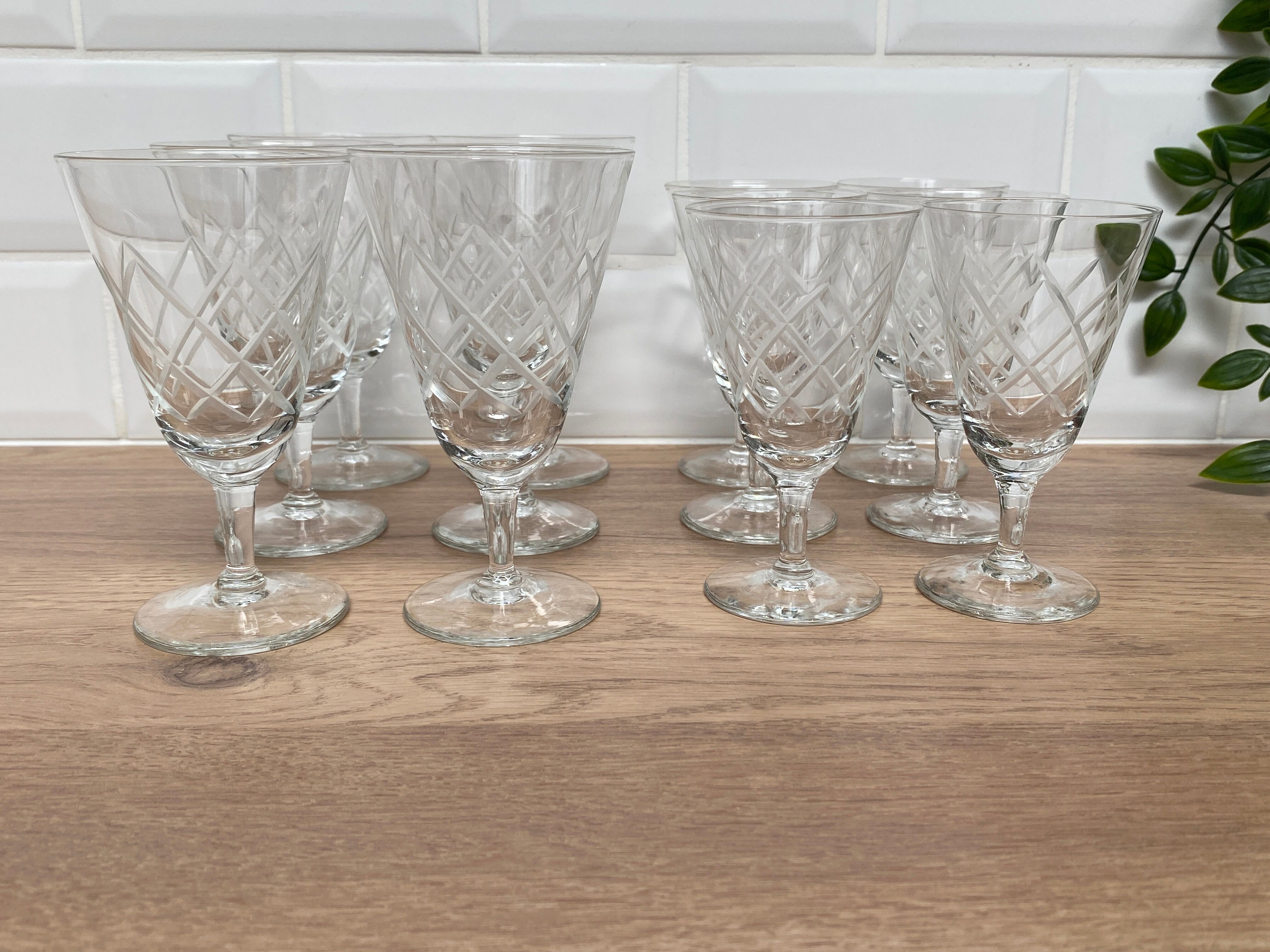 Set of 6 wine glasses