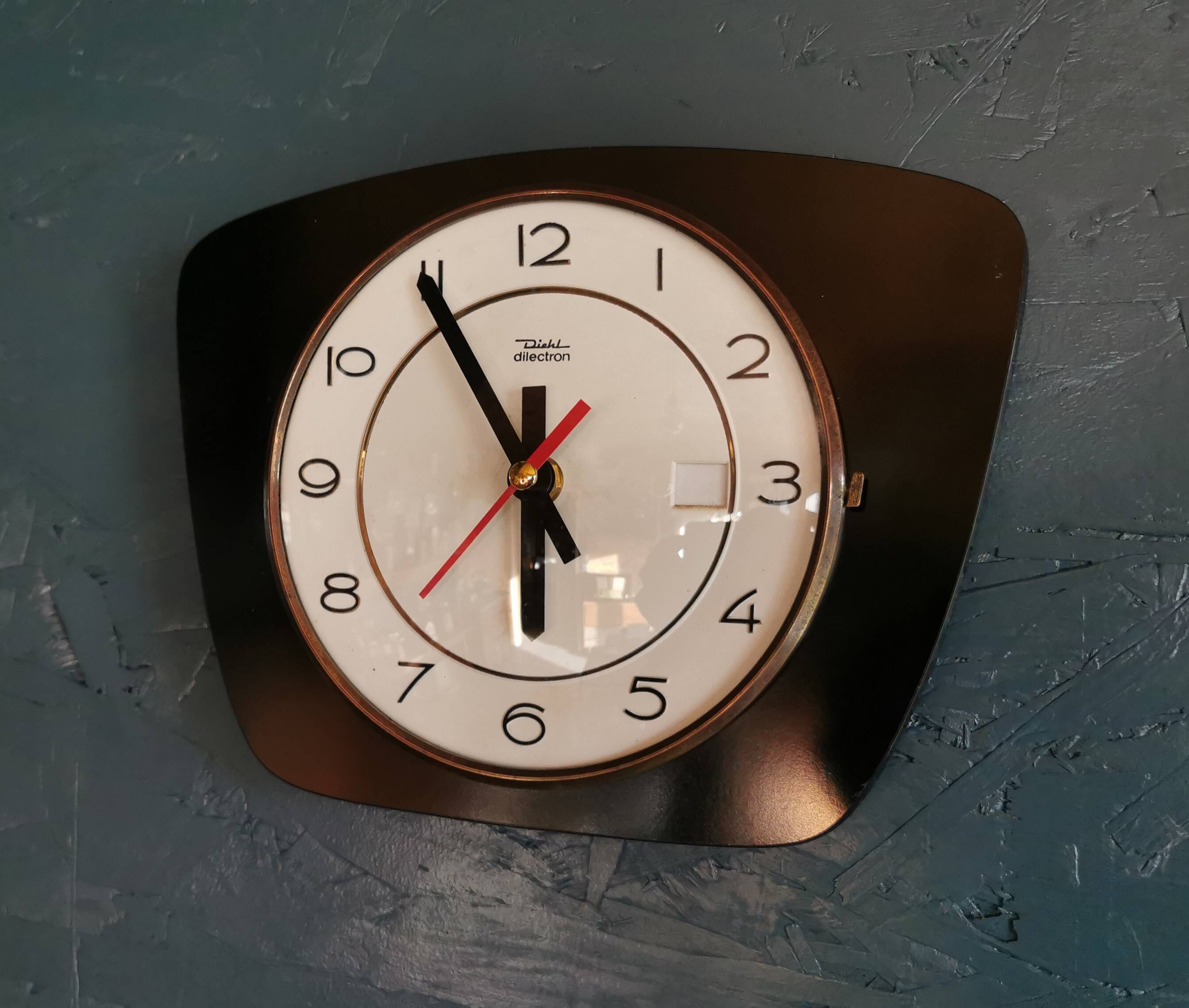 Vintage formica clock silent trapeze wall pendulum "Diehl black white"