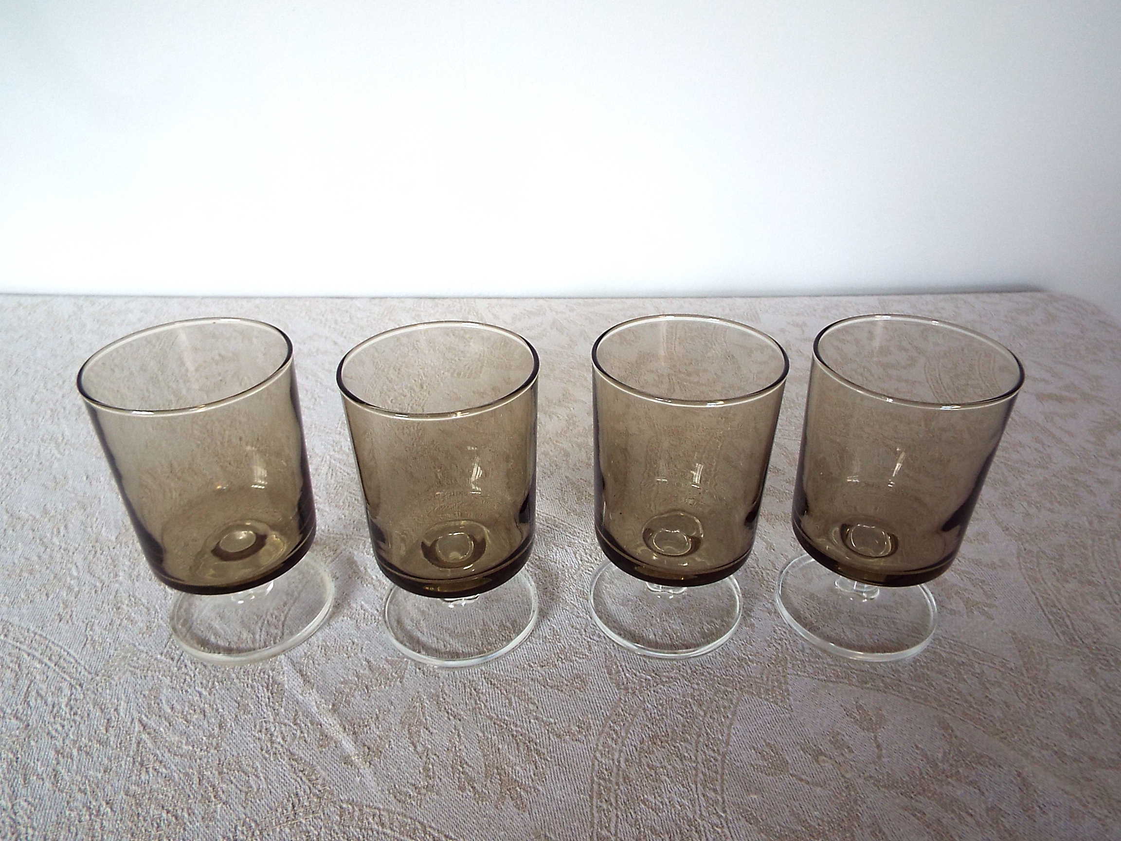 4 glasses of wine rider