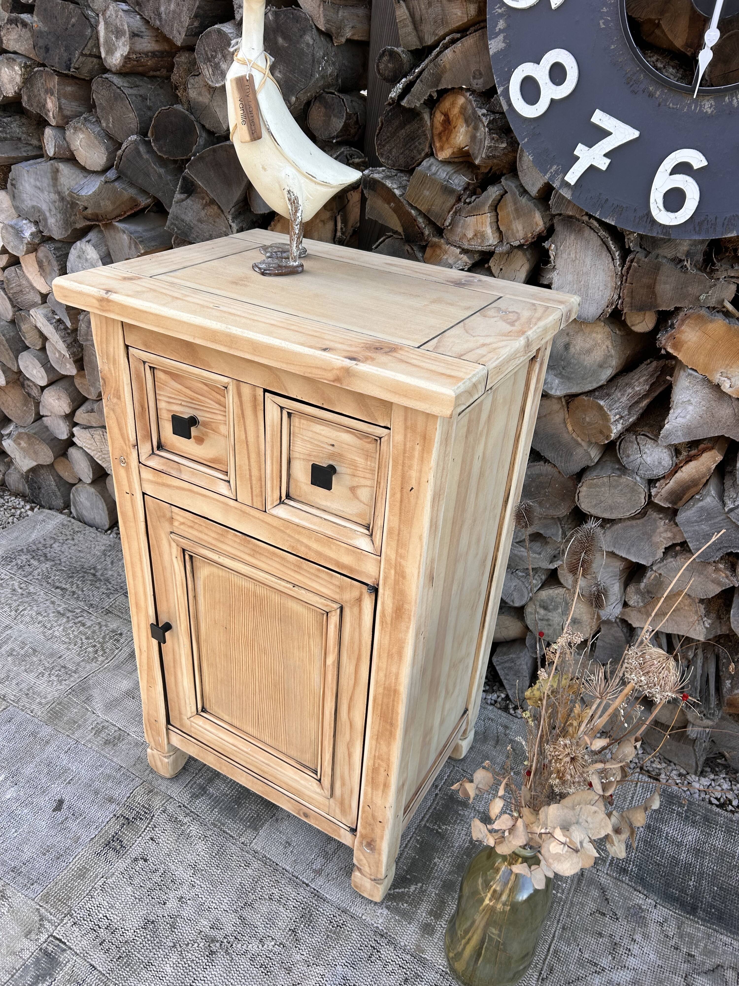 Meuble de rangement ancien bois