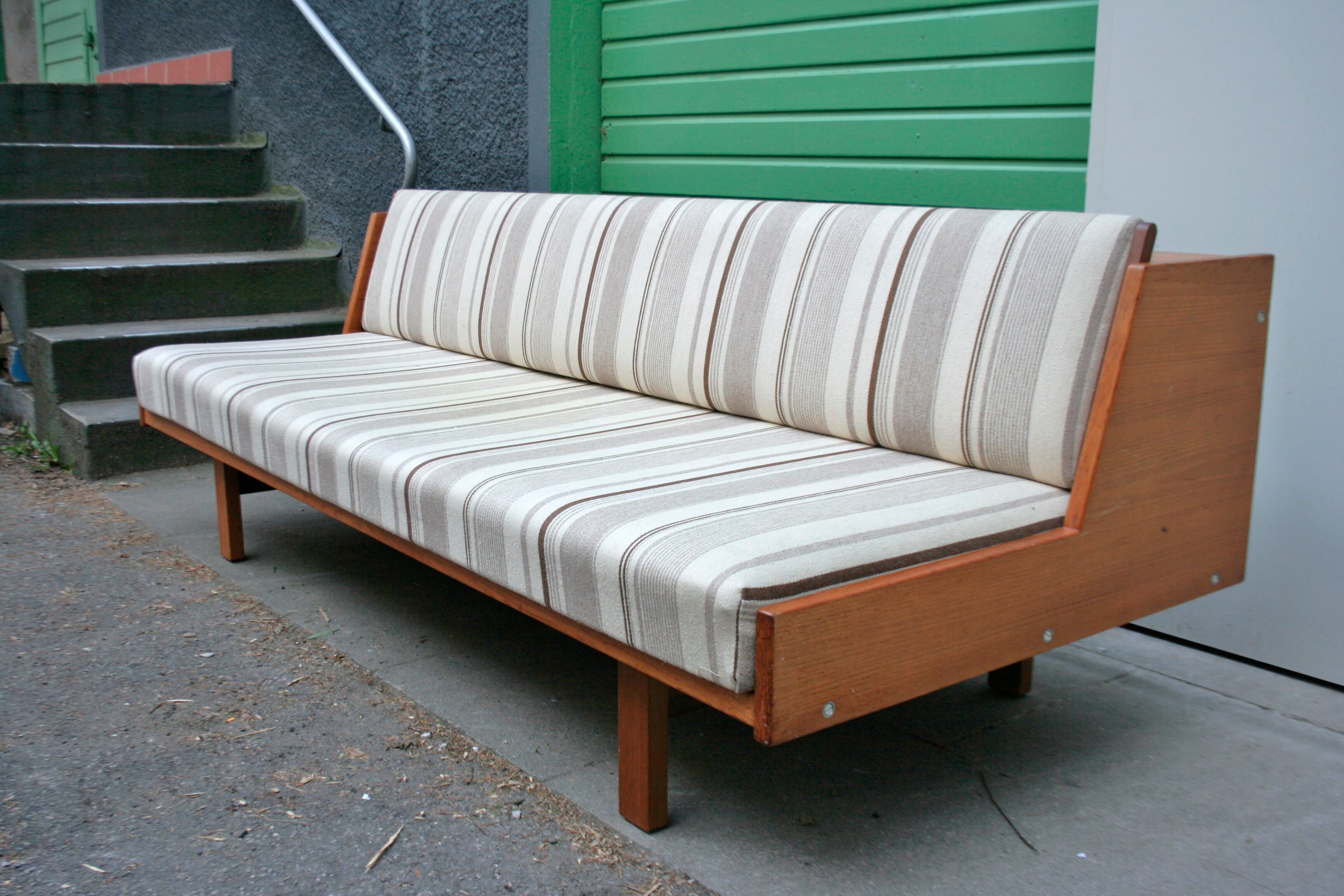 Canapé en chêne de Hans Wegner pour Getama, modell GE 258