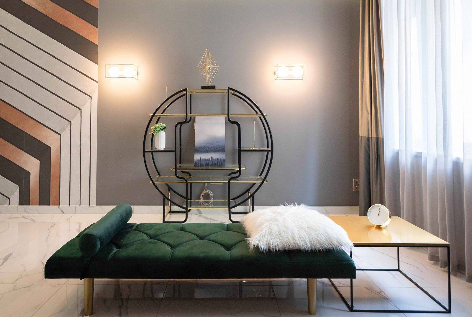 Sculptural Circular Étagère in Blackened Steel, Gold-Plated Metal and Glass