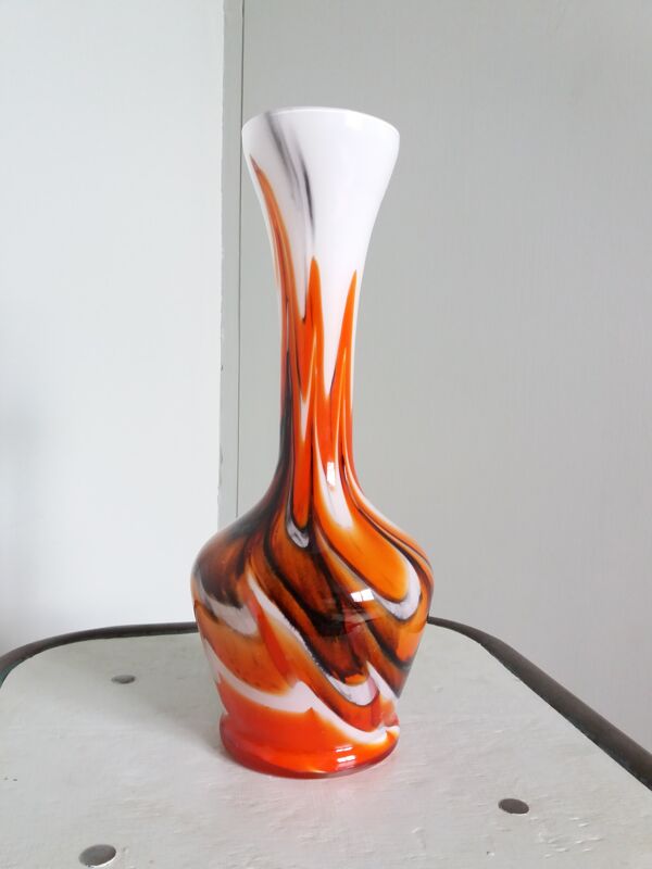 Vase Vetreria Barbieri d'Empoli en Italie en verre opaline de Florence