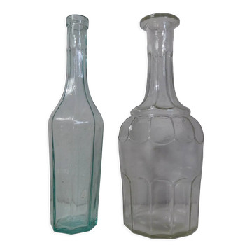 2 carafes en verre moulé vintage années 50
