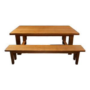 Table et bancs en bois
