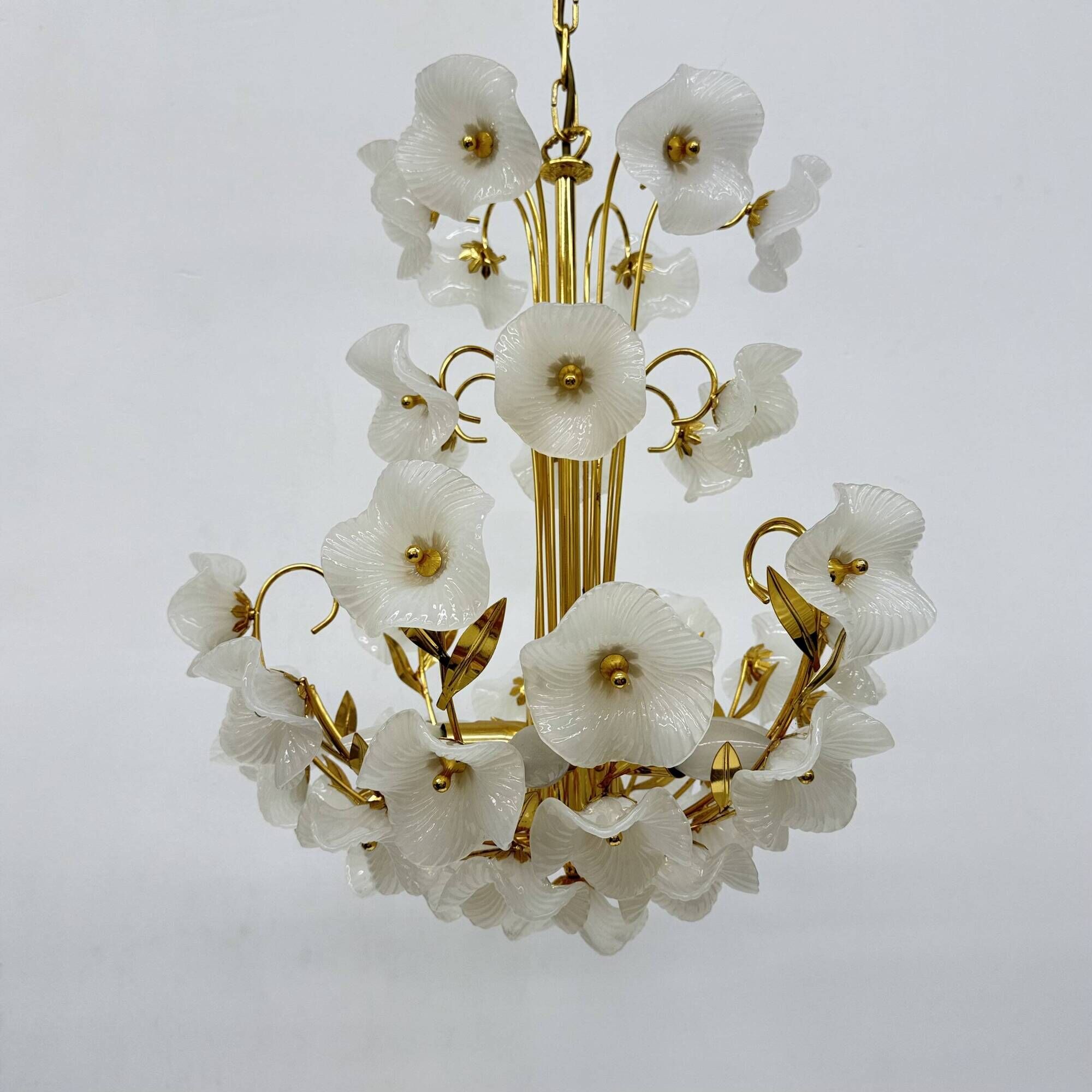 Lustre milieu du siècle avec fleurs en verre, années 1970