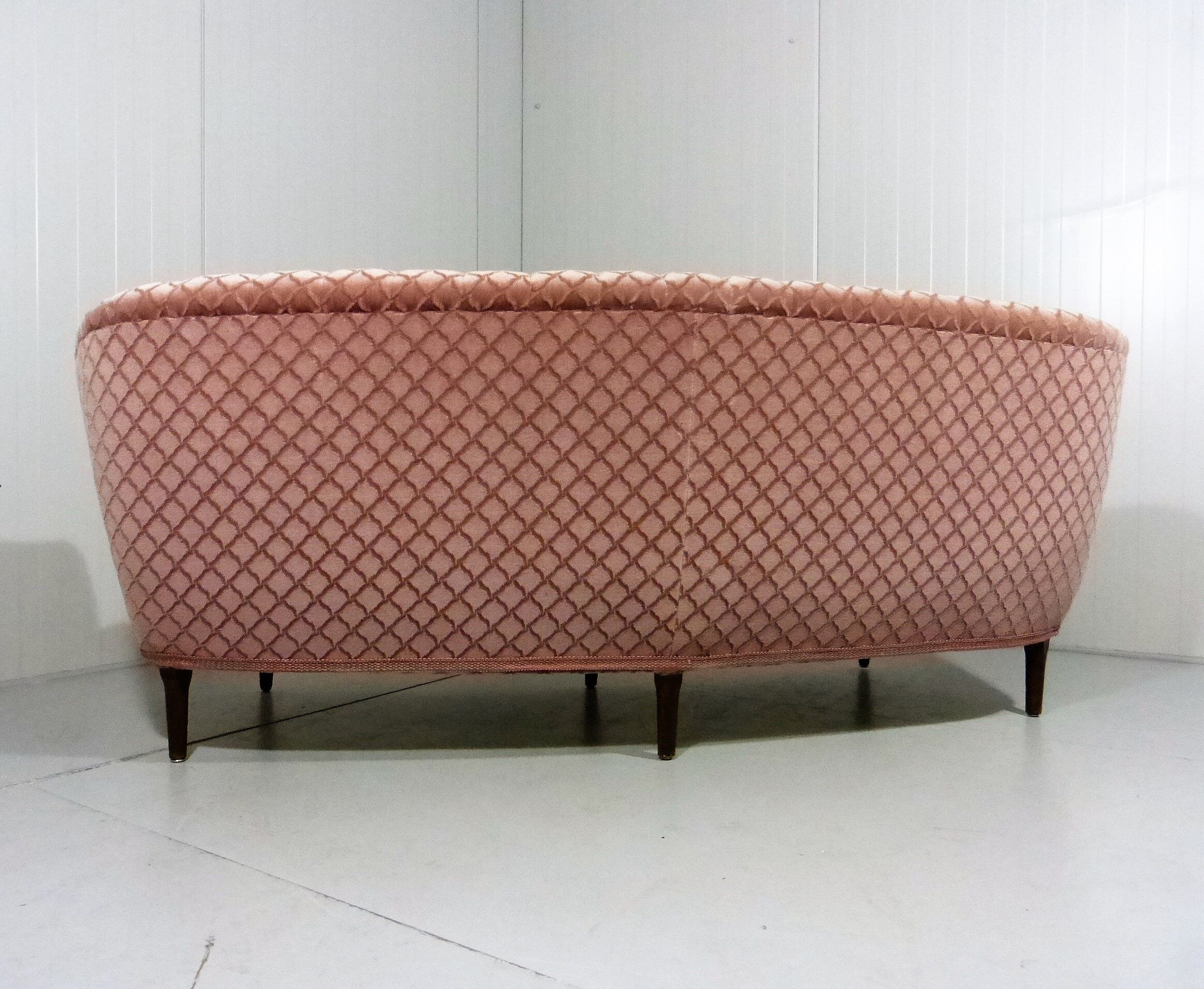 Pink velour rounded sofa 1950’s