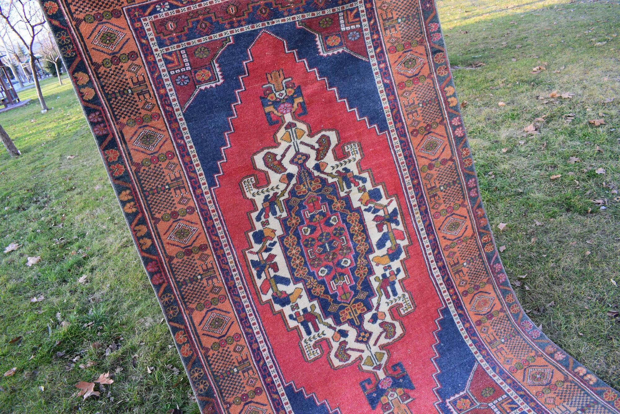Vintage handmade Turkish rug 130x240 cm