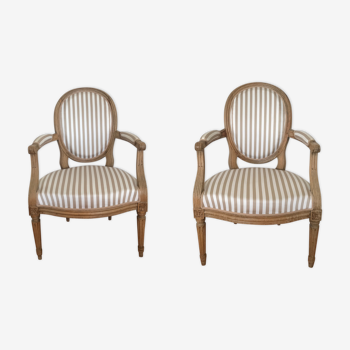 Pair of armchairs with medallion Louis XVI era