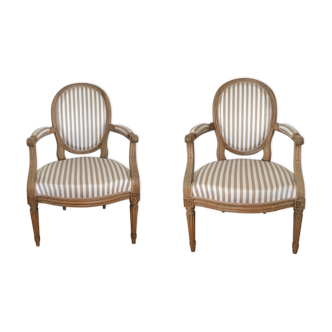 Pair of armchairs with medallion Louis XVI era