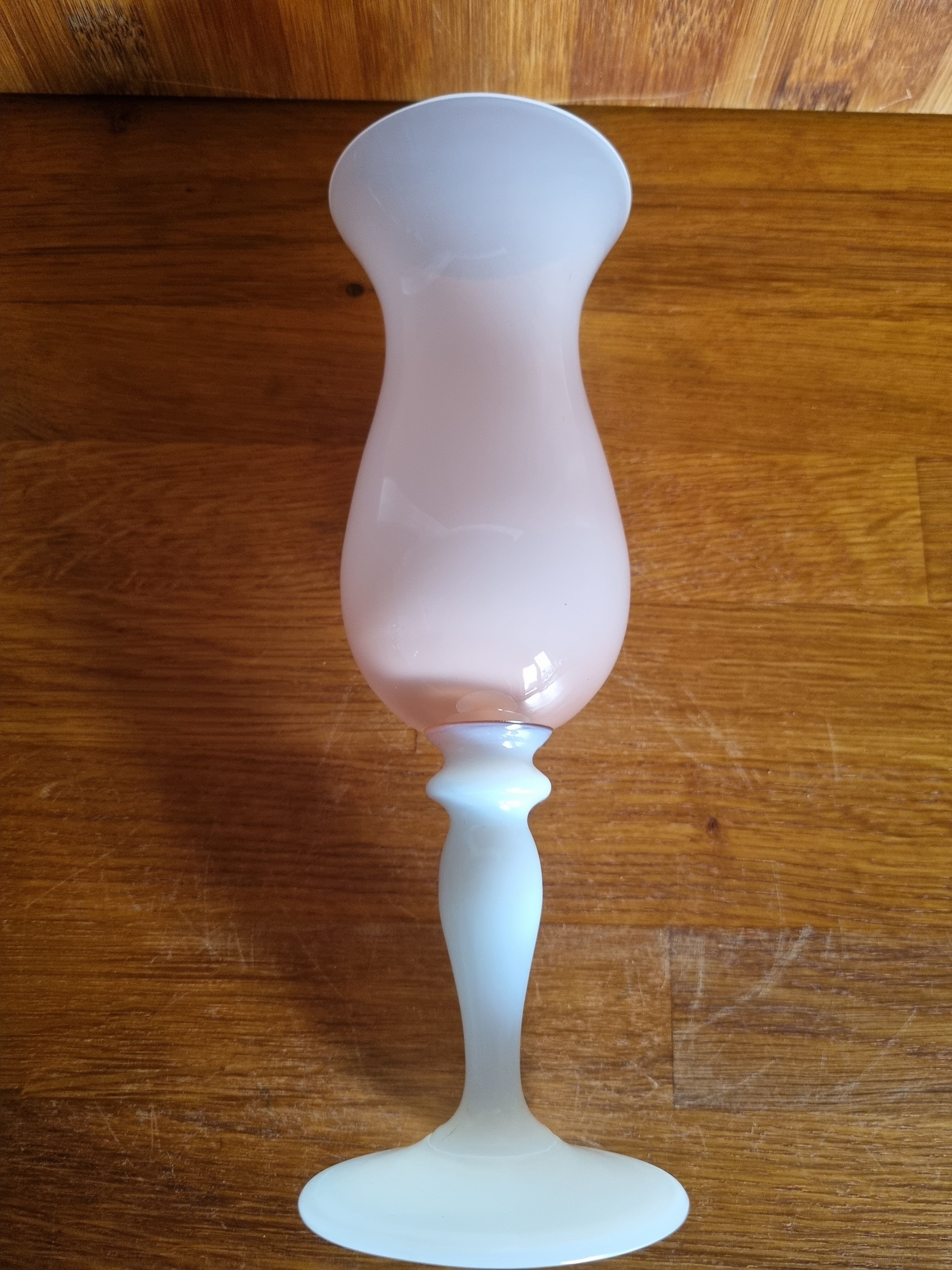 Vintage vase in pink opaline 22 cm