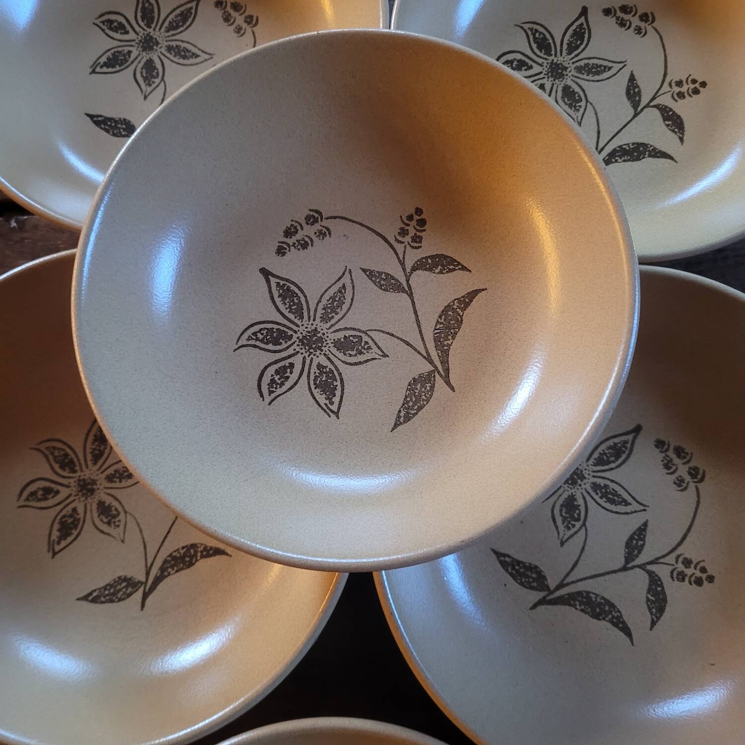 6 floral pattern soup plates. 1970s