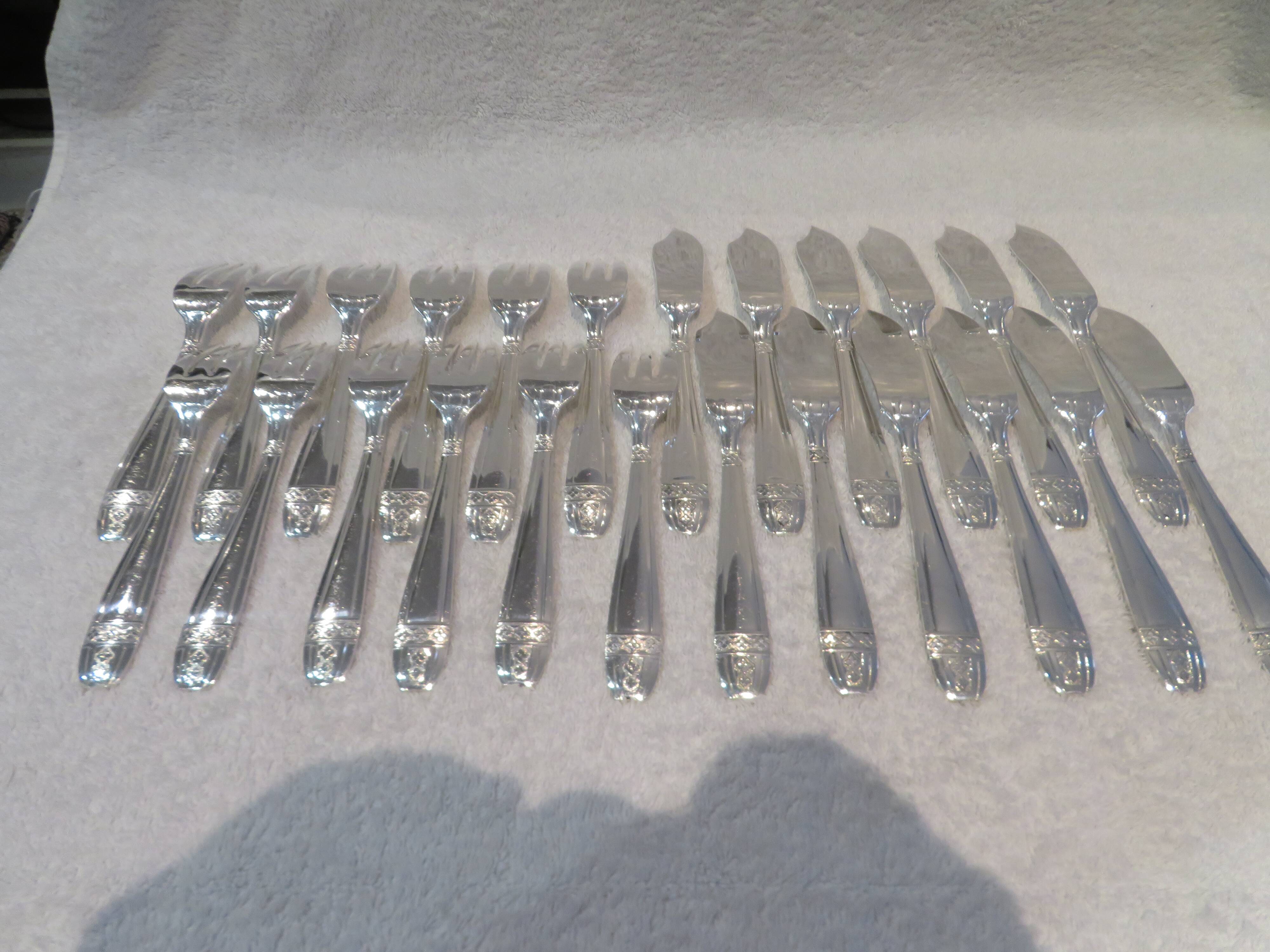 12 fish cutlery sets 24p silver plated Noel Collet Grand Prix Monaco