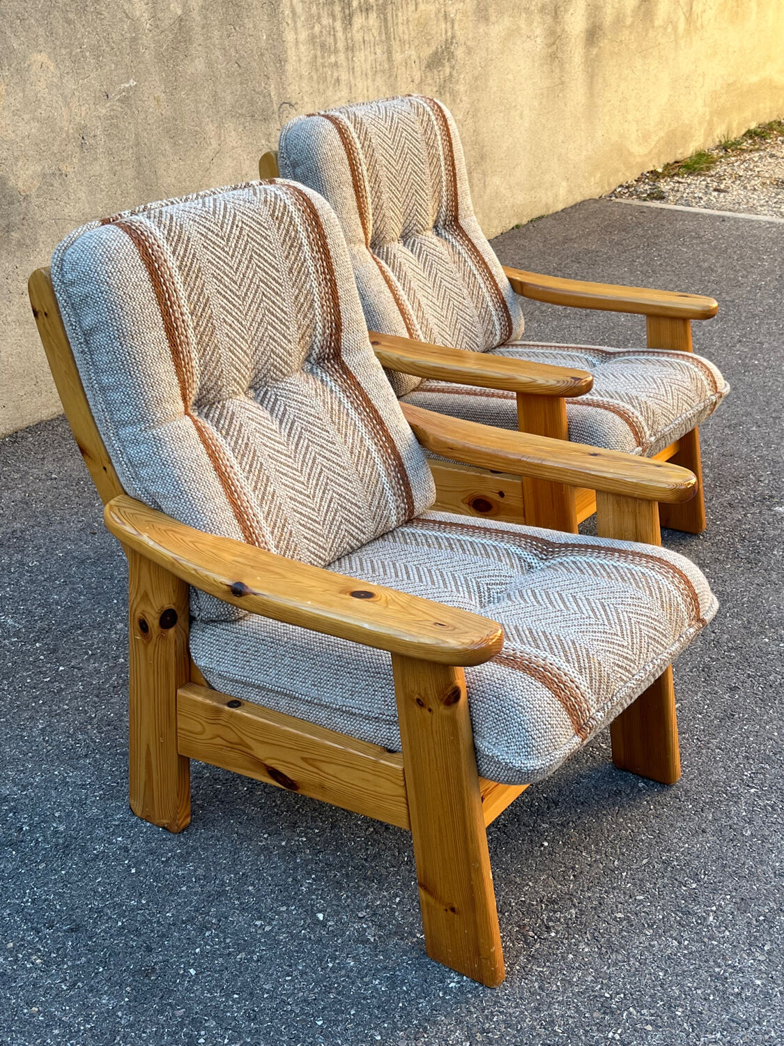 Pair of armchairs from Les Arcs in pine and wool 1970