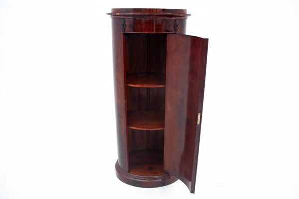 Commode ancienne - poste, Europe du Nord, fin du 19e siècle.