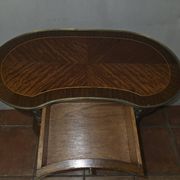 Table d'appoint rognon style Louis XVI en marqueterie