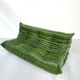 Canapé Togo en cuir vert attribué à Michel Ducaroy pour Ligne Roset.