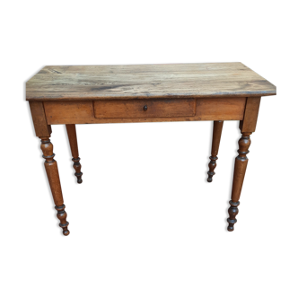 Farm table