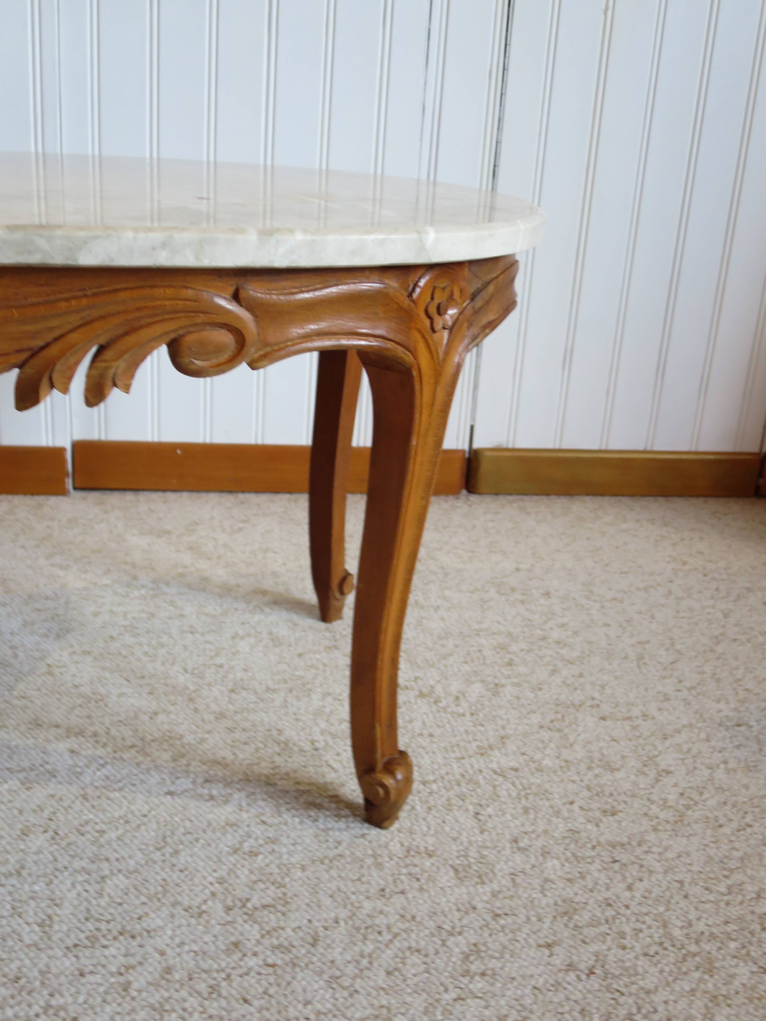 Oval coffee table - carved wood - white veined marble - Regency / Louis XV style