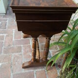 Table d'appoint travailleuse coiffeuse en noyer