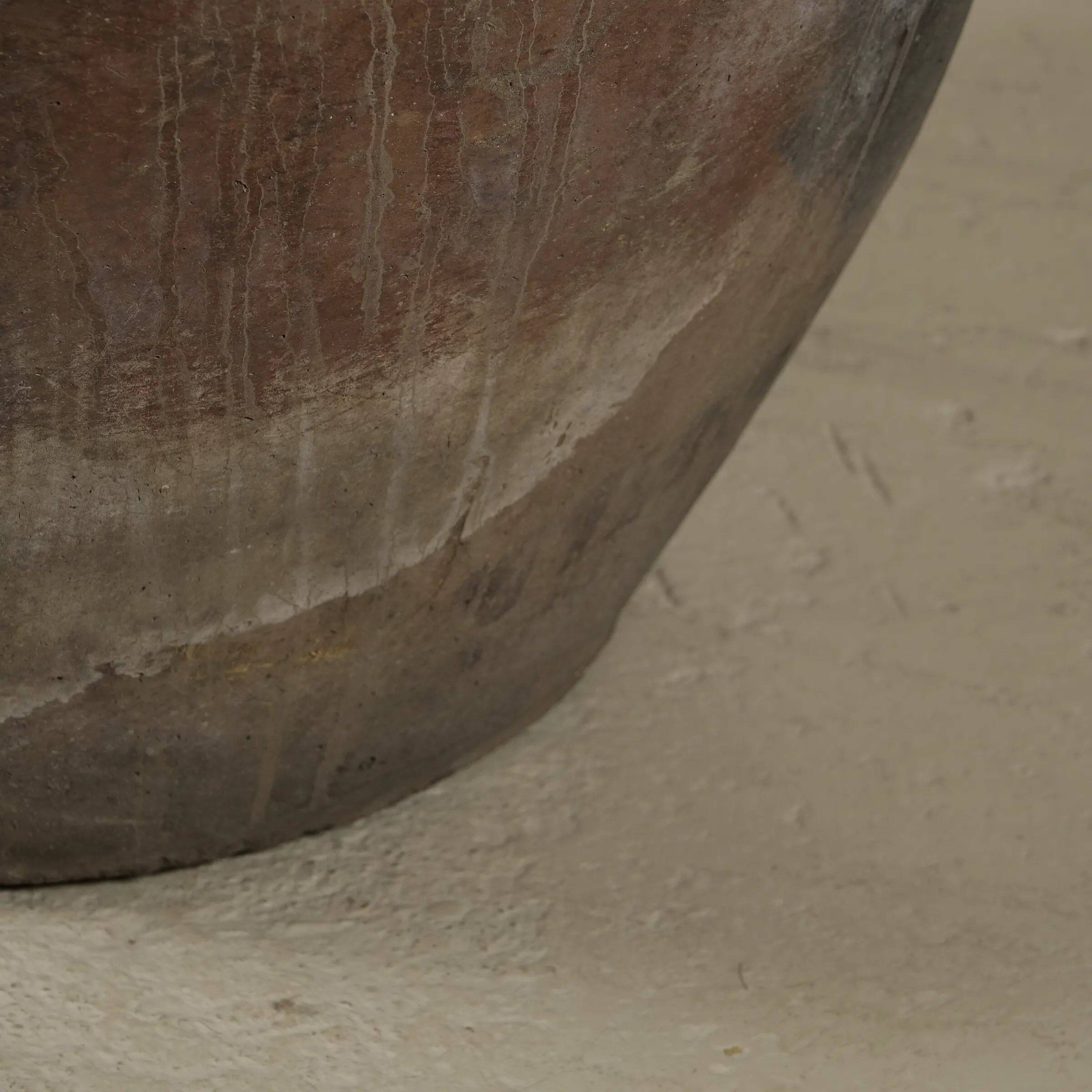 Anaaj - Large Indian terracotta jar no. 1