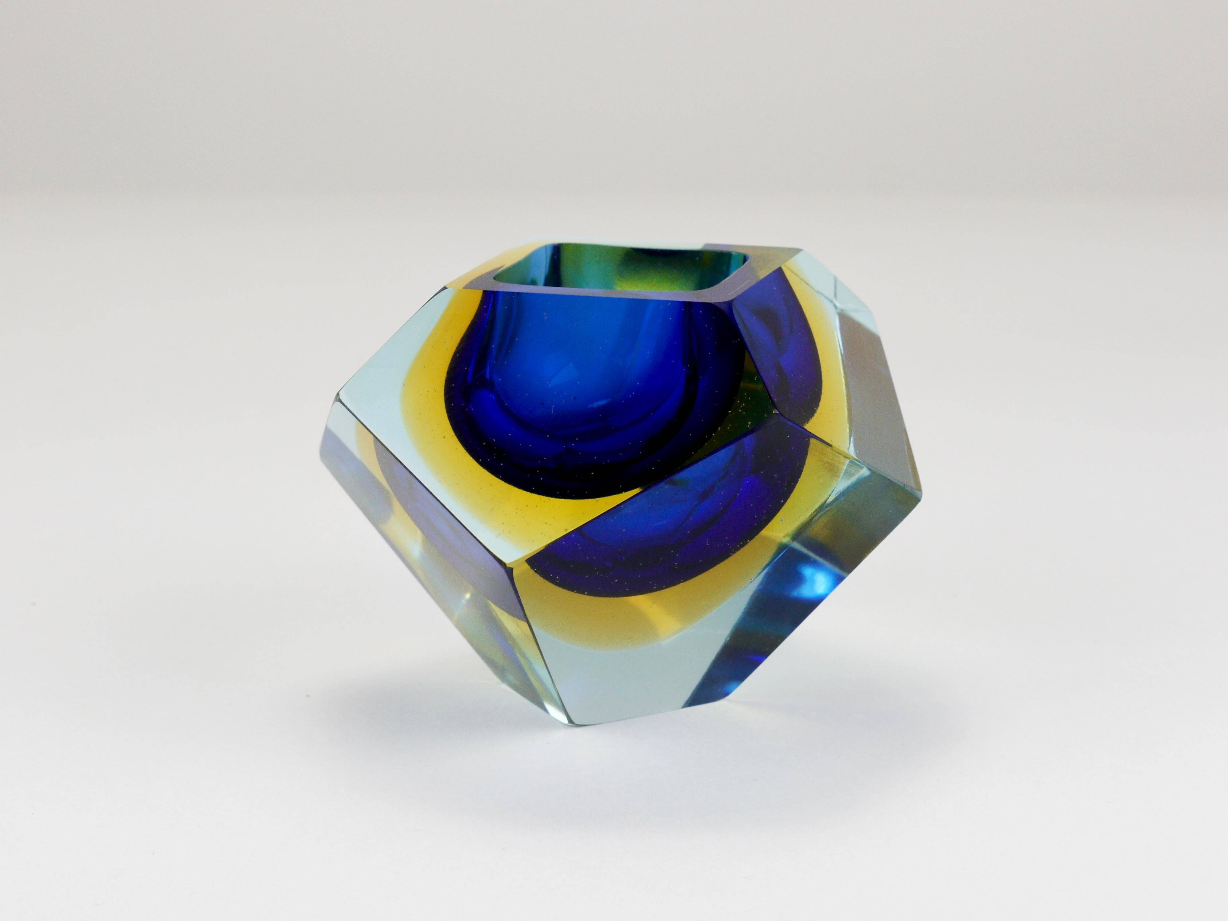 Faceted diamond caviar bowl Mandruzzato Sommerso, Murano glass, Italy, 1960s