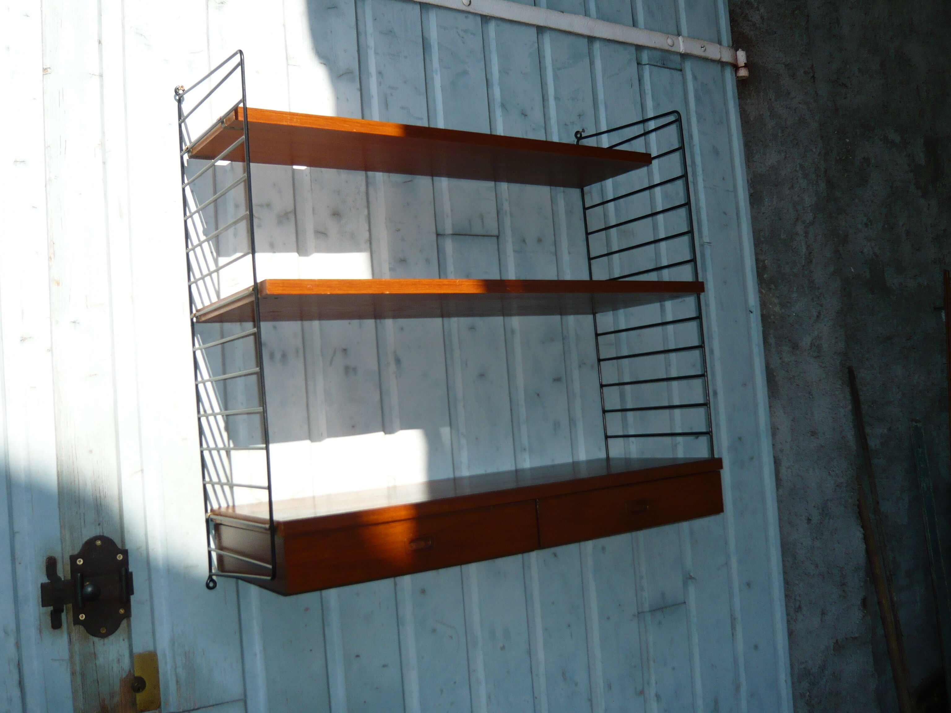 Scandinavian tomado string