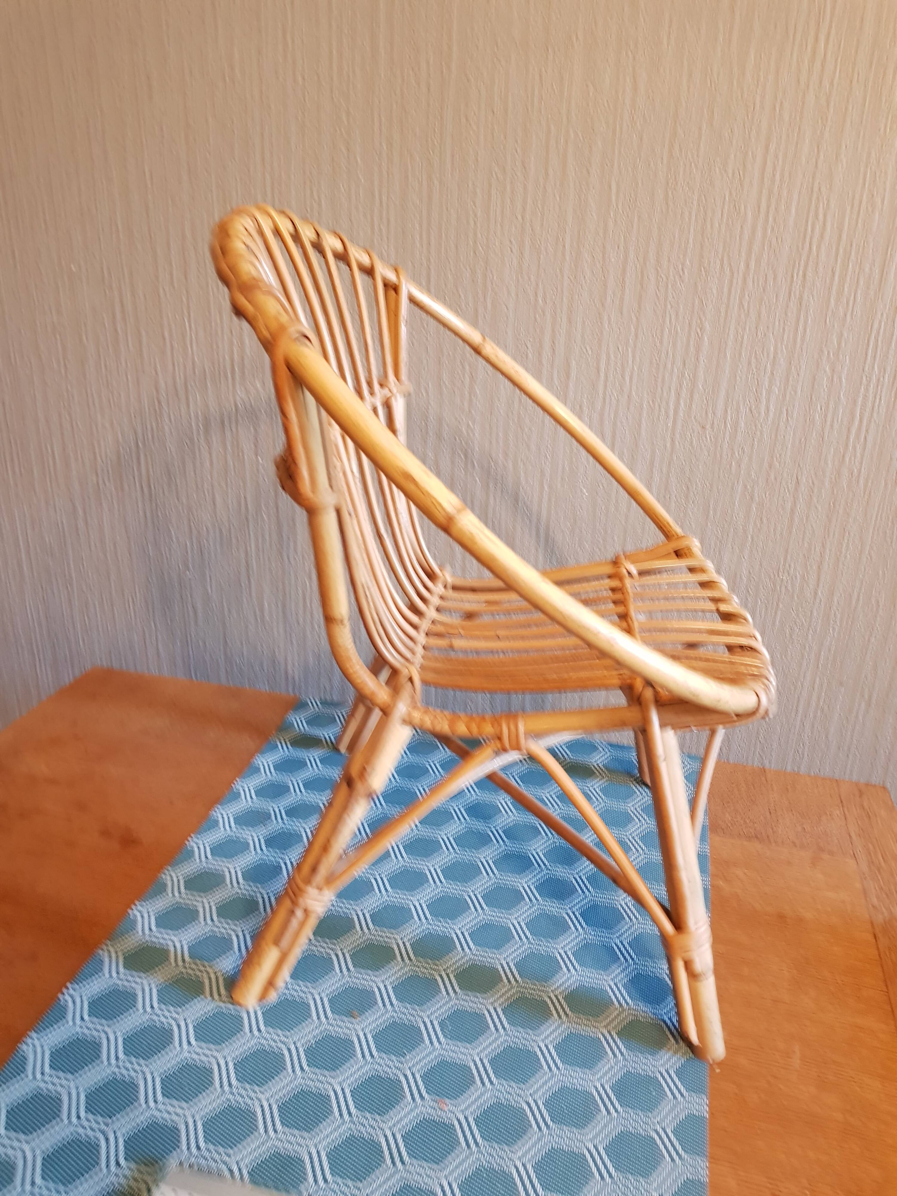 Vintage wicker rattan chair