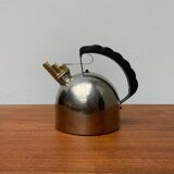 Postmodern Italian kettle by Richard Sapper for Alessi