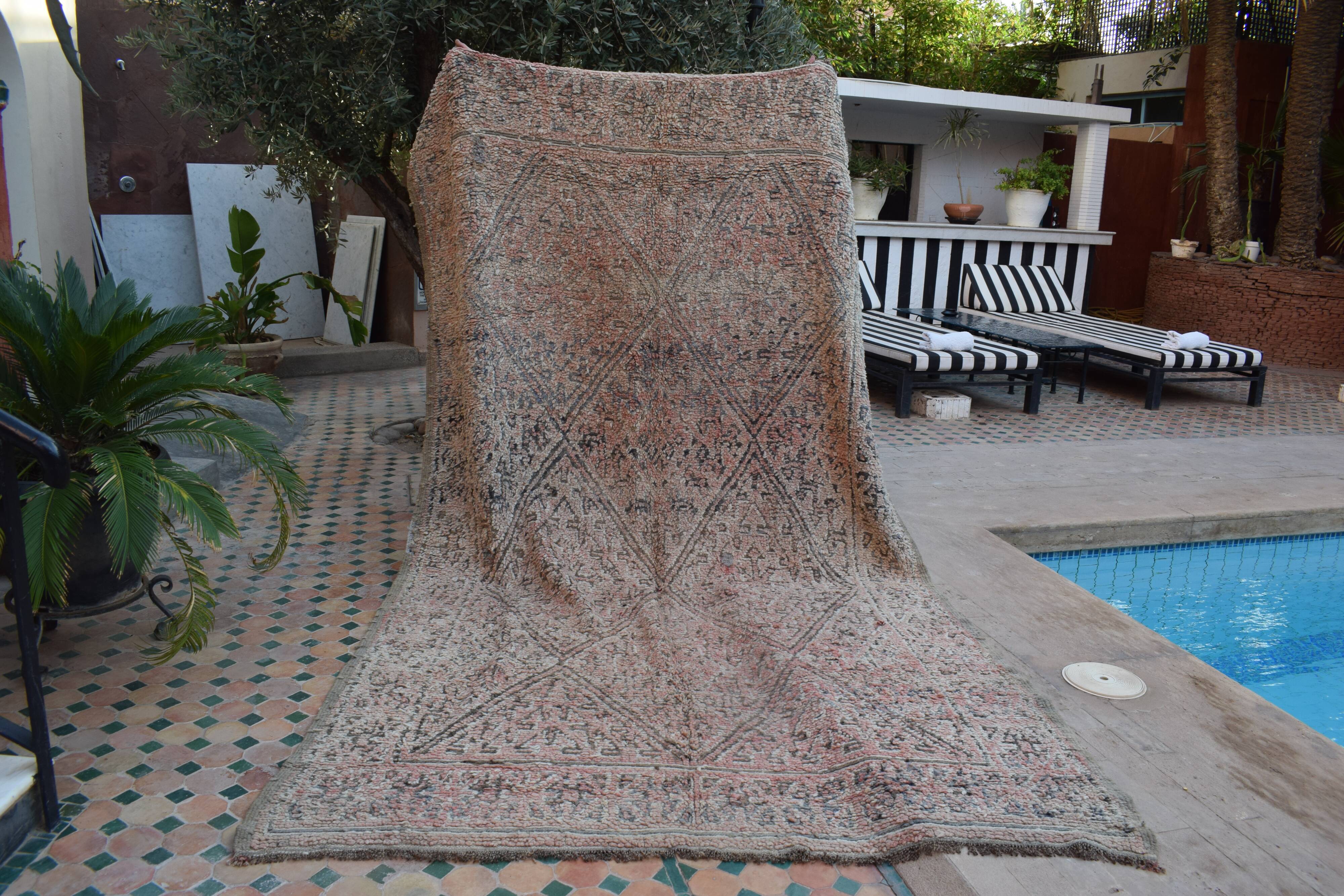 Berber rug Moroccan vintage Atlas